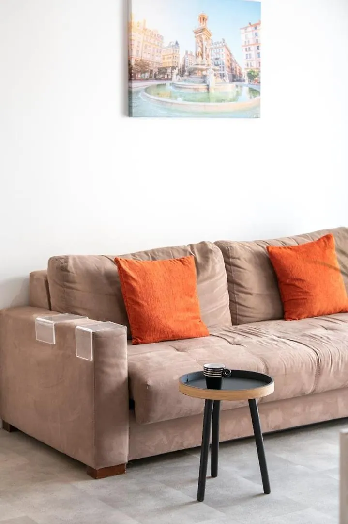 Le 27 - Appartement 3*** Cosy A Lyon Parking 0*,  Γαλλία
